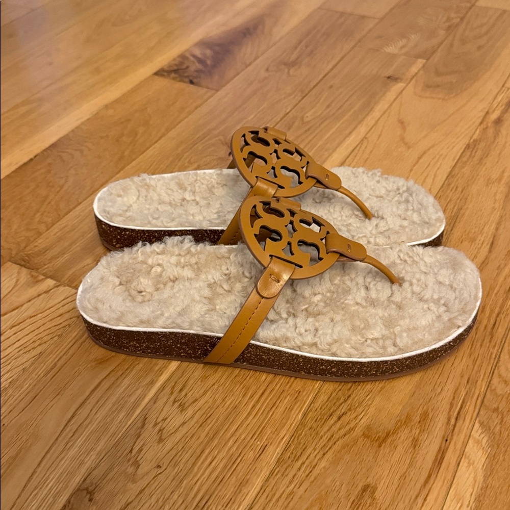 NWT Brown Sandals with Shearling Footbed
